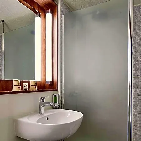 The Originals La Verriere-yvelines Hotel La Verriere